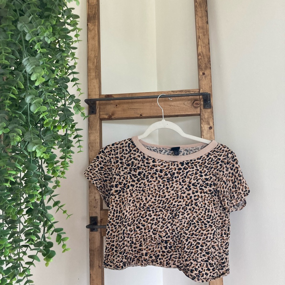 Cheetah print top - Picture 2 of 3